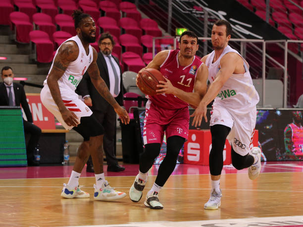 称的赛场上 称的赛场上